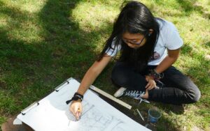 RISD summer half-day courses: teen drawing outside